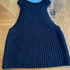 Cropped sweater tank